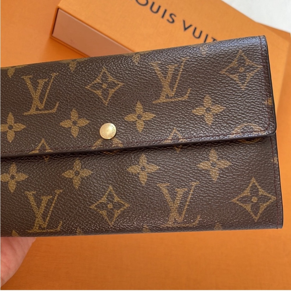 Traded LOUIS VUITTON SARAH MONOGRAM WALLET AUTH & CHAIN LAST CHANCE - Picture 4 of 15